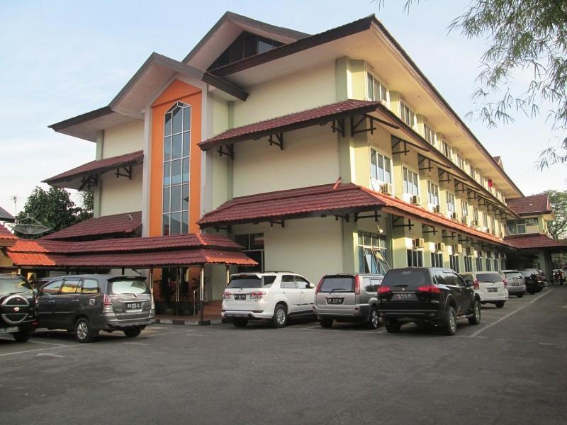 โรงแรมเมอร์ปาตี ปอนเตียนัค ภายนอก รูปภาพ