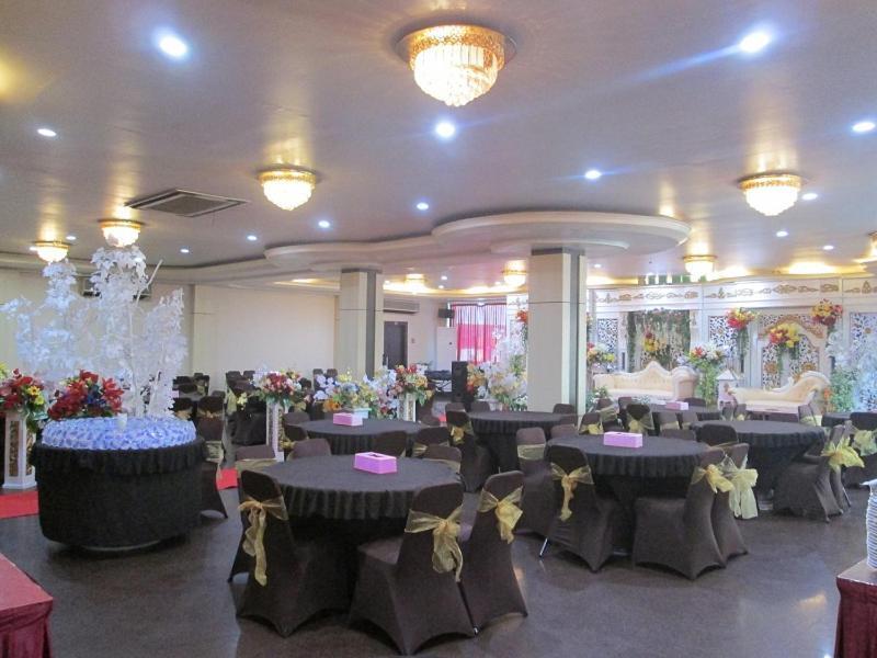 โรงแรมเมอร์ปาตี ปอนเตียนัค ภายนอก รูปภาพ