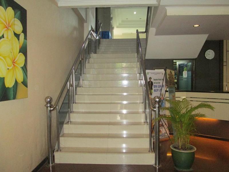 โรงแรมเมอร์ปาตี ปอนเตียนัค ภายนอก รูปภาพ